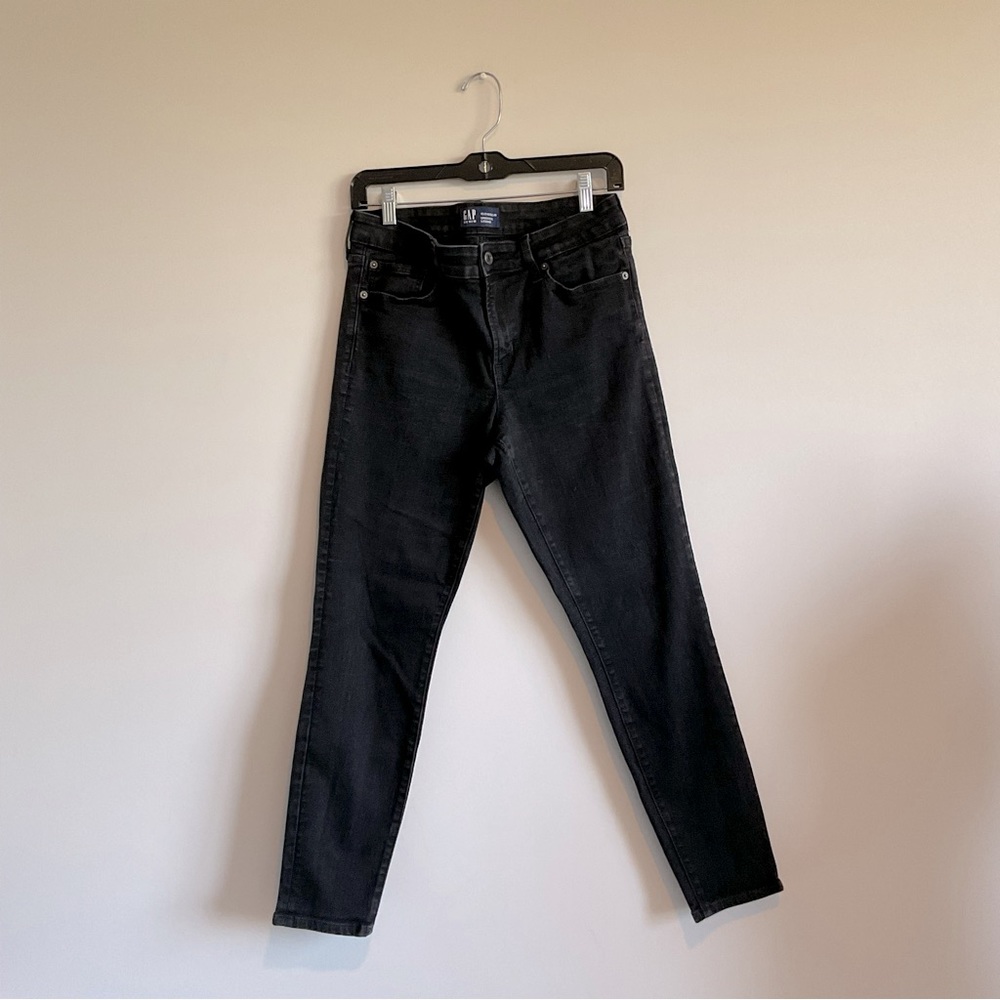 GAP Denim Size 12/31 Regular Universal Legging Jeans. Wash Style Grayish Black.